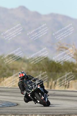 media/Dec-01-2025-Moto Forza (Mon) [[2daa91e15f]]/2-Intermediate Group/Session 3 (Turn 3)/